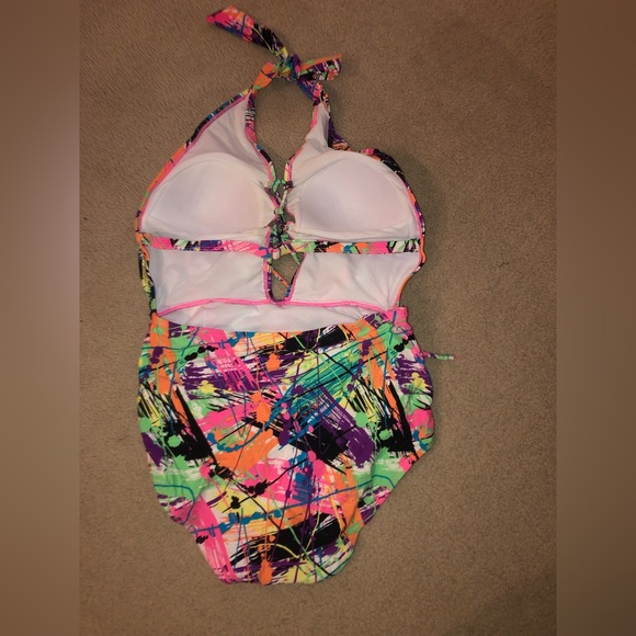 Halter style one piece swimsuit size large - Picture 5 of 5